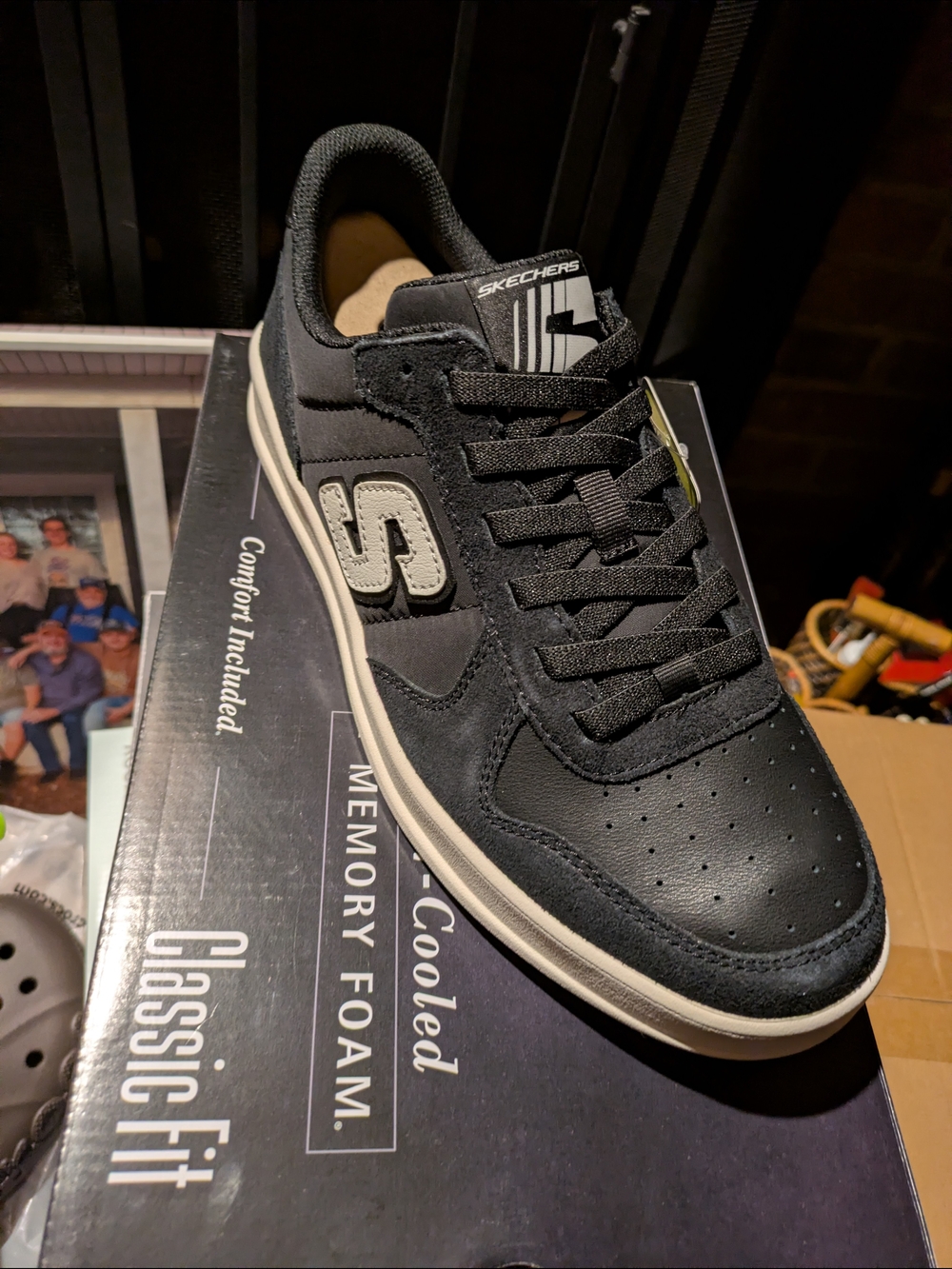 Skechers Men’s Black and Off-White Low-Top Sneaker